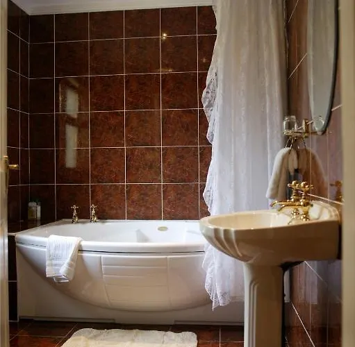 Hanora's And Restaurant בית הארחה